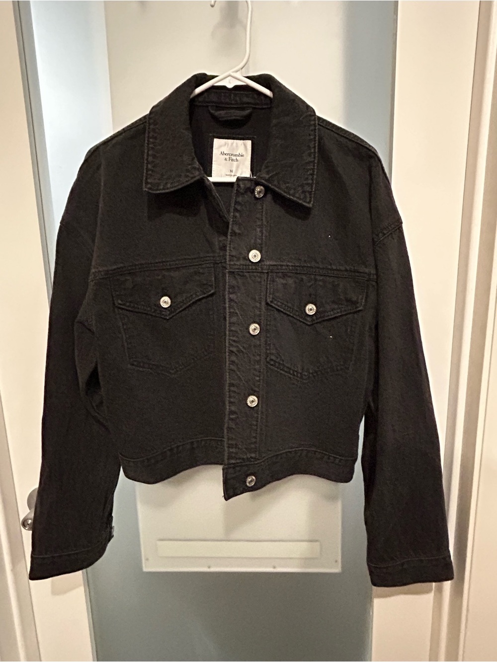 Abercrombie & Fitch Black Cropped Denim Jacket - Picture 6 of 7